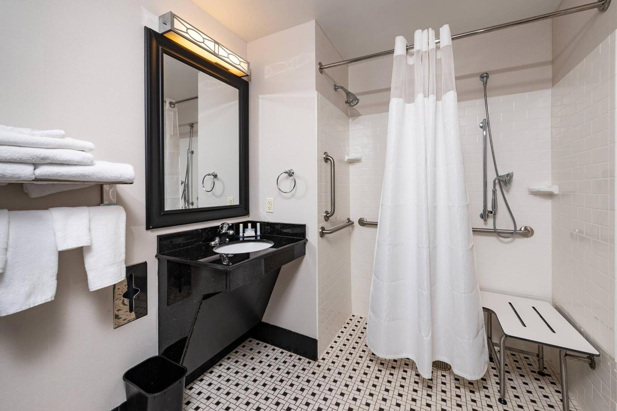 Fairfield Inn & Suites By Marriott Philadelphia Valley Forge/Great Valley Berwyn Esterno foto