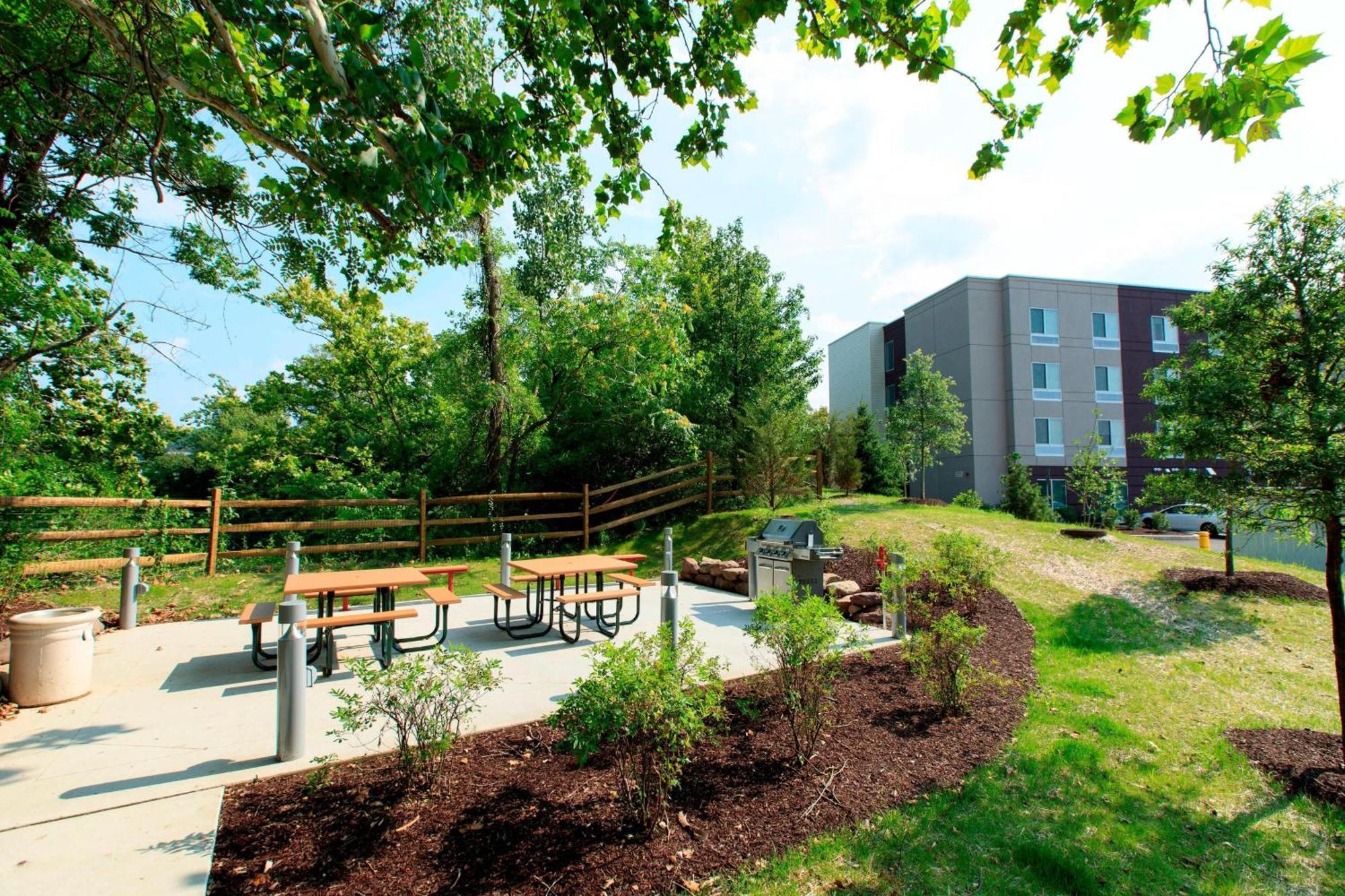 Fairfield Inn & Suites By Marriott Philadelphia Valley Forge/Great Valley Berwyn Esterno foto